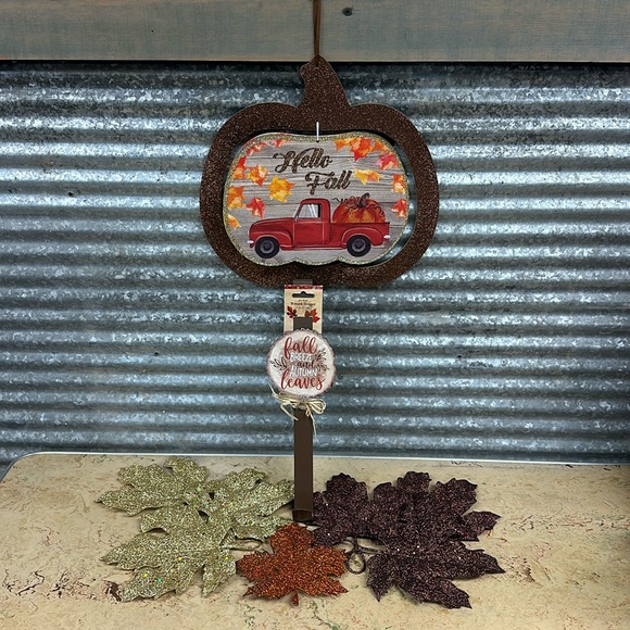 Source Unknown Other - Decorative sign, wreath hanger and 7 bendable glitter leaves